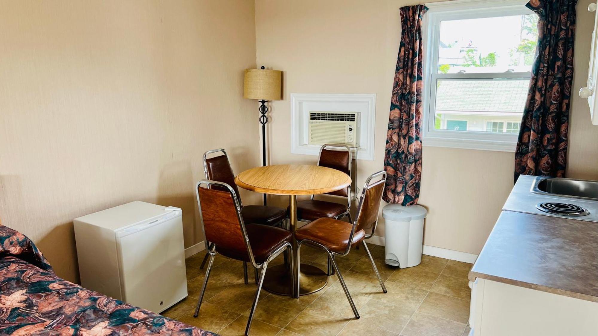 Anne Shirley Motel & Cottages Кавендиш Екстериор снимка